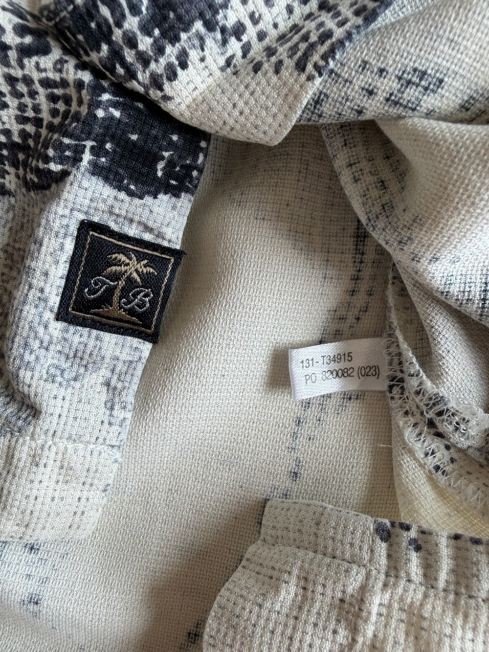 Tommy Bahama Silk Hawaiian Shirt Cream Leaf Print Camp Button Down L - Picture 6 of 14